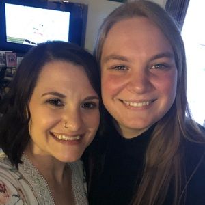 Meet your Posher, Hollie